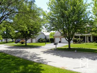 Fox Trail South subdivision in Batavia, IL