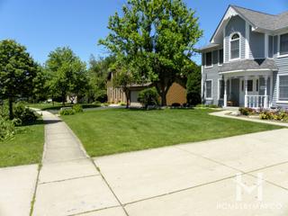 Knolls of Batavia subdivision in Batavia, IL