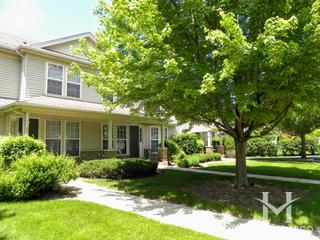 Main Street Townhomes subdivision in Batavia, IL