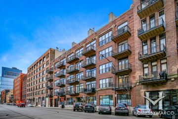 Photos of Erie Center Lofts building in Chicago, IL