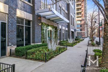 Huron Pointe building in the River North neighborhood of Chicago, IL