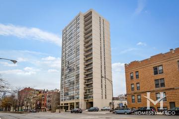LaSalle Terrace building in the Old Town neighborhood of Chicago, IL