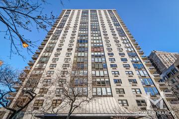 Ritchie Court building in the Gold Coast neighborhood of Chicago, IL