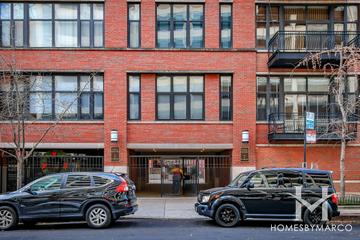 Union Square Lofts building in the River North neighborhood of Chicago, IL