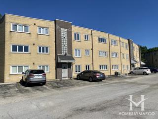 Great Oaks subdivision in Hickory Hills, IL