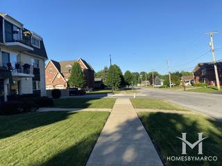 Hickory Woods Condos subdivision in Hickory Hills, IL