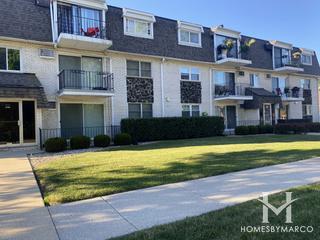 Hickory Woods Condos subdivision in Hickory Hills, IL