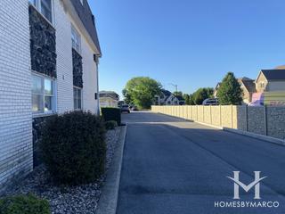 Hickory Woods Condos subdivision in Hickory Hills, IL