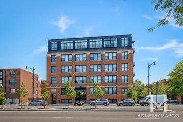 River Walk Lofts building in the Bucktown neighborhood of Chicago, IL