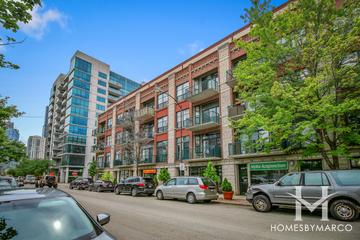 Monroe Manor building in the West Loop neighborhood of Chicago, IL
