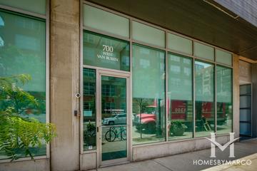 Platinum Tower building in the West Loop neighborhood of Chicago, IL