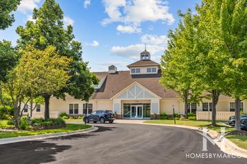 Carillon Lakes subdivision in Crest Hill, IL