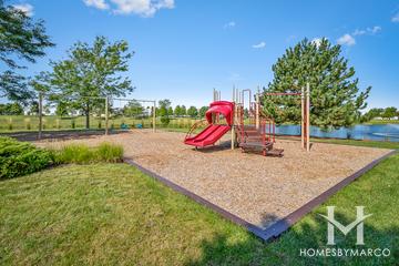 Carillon Lakes subdivision in Crest Hill, IL