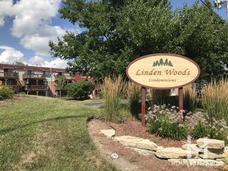 Photos of Linden Woods building in Aurora, IL
