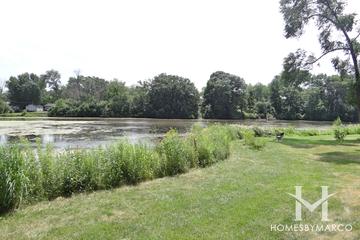 Grandwood Park subdivision in Gurnee, IL