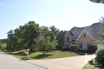 Oak Knoll subdivision in Gurnee, IL