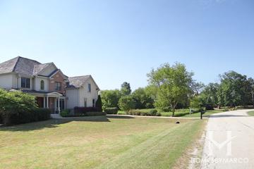 Oak Knoll subdivision in Gurnee, IL