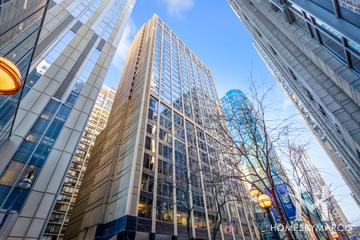 Photos of Streeterville Center building in Chicago, IL
