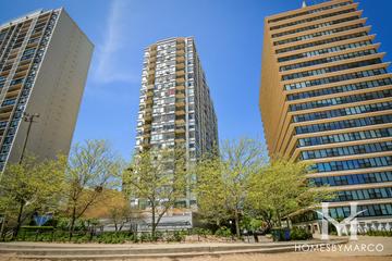 5757 North Sheridan building in the Edgewater neighborhood of Chicago, IL