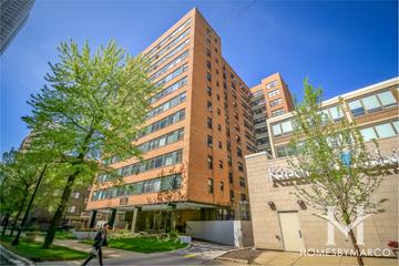 6118 North Sheridan building in the Edgewater neighborhood of Chicago, IL