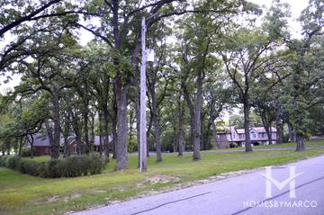 Lake Fairfield Estates subdivision in Mundelein, IL