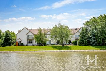 Stonewater subdivision in Naperville, IL