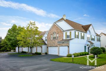 Stonewater subdivision in Naperville, IL