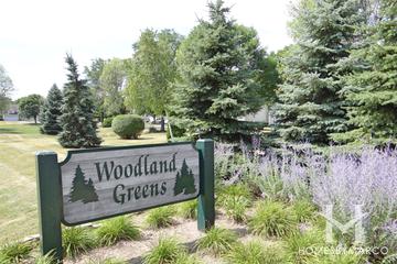 Photos of Woodland Greens subdivision in Gurnee, IL