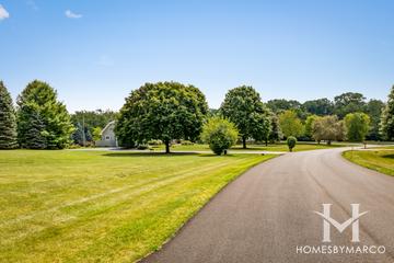 Photos of Baker Acres subdivision in St. Charles, IL