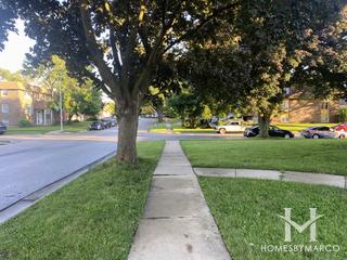 Country Knolls South subdivision in Elgin, IL