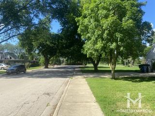 Photos of Green Acres subdivision in Elgin, IL