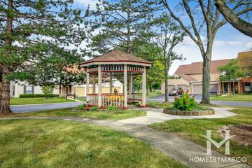 Hunters Woods Commons subdivision in St. Charles, IL