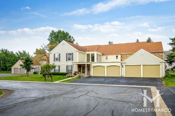 Hunters Woods Commons subdivision in St. Charles, IL