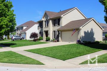 Kensington Lakes subdivision in Aurora, IL