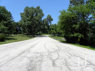 Lake Charlotte subdivision in St. Charles, IL