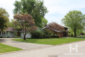 Pine Knoll subdivision in Aurora, IL