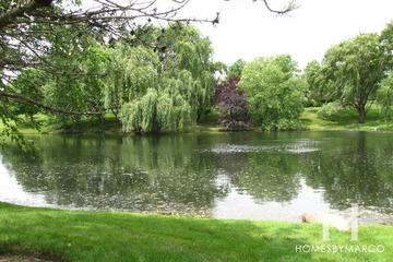 Silver Glen Estates subdivision in St. Charles, IL