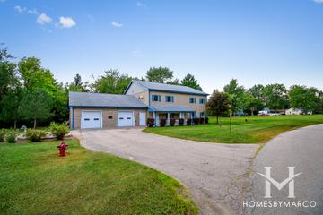 Stanton Square subdivision in St. Charles, IL