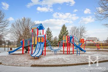 Towne Place West building in Schaumburg, IL