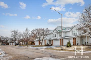 Towne Place West building in Schaumburg, IL