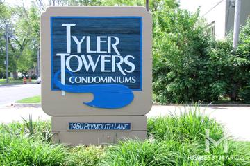 Tyler Towers building in Elgin, IL