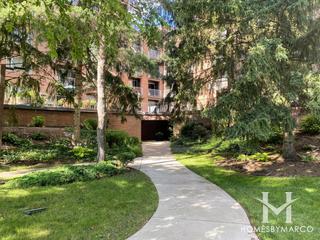 Tyler Towers building in Elgin, IL