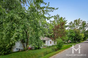 Valley View subdivision in St. Charles, IL