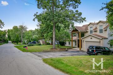 Valley View subdivision in St. Charles, IL