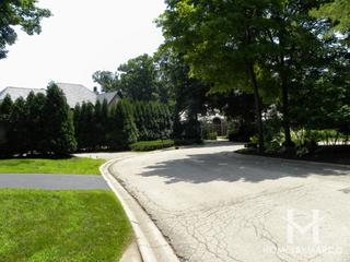 Woods of Fox Glen subdivision in St. Charles, IL