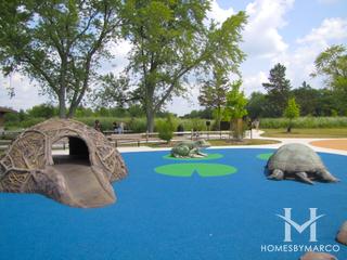 Grants Grove subdivision in Lindenhurst, IL