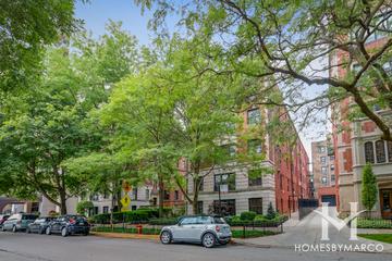 Brighton of Lincoln Park building in the Lincoln Park neighborhood of Chicago, IL