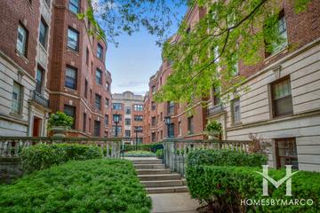 Brighton of Lincoln Park building in the Lincoln Park neighborhood of Chicago, IL