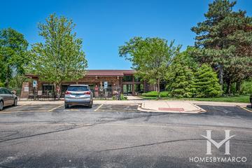 Medinah on the Lake building in Bloomingdale, IL