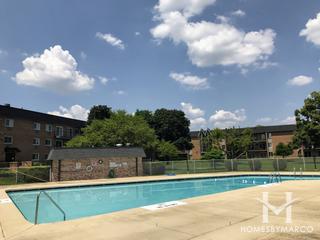 Mill Crossing building in Naperville, IL